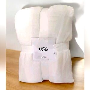 UGG Novah KING Blanket Snow White 110" x 96"  New with Tags